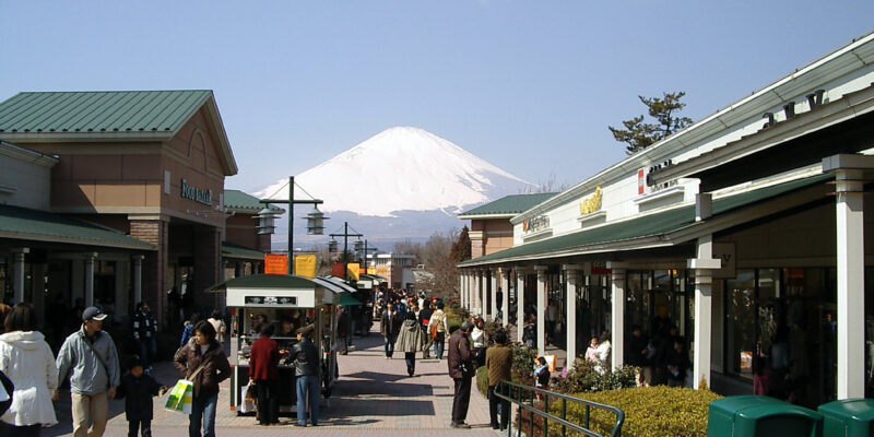 Gotemba_premium_outlets1.jpg