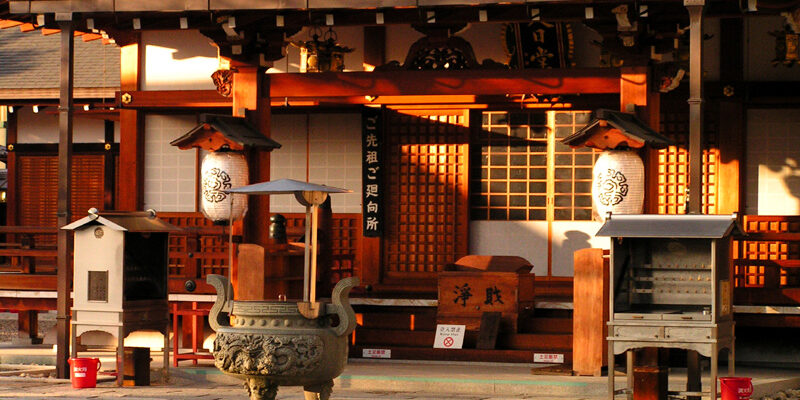 japan-kyoto-inside-the-the-kiyomizu-dera-shrine-complex-photo.jpg